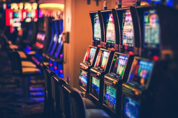 sengtoto 4d platform interface showing slot games, live casino, and sportsbook integration